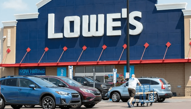 Lowe’s Trims Sales Forecast as DIY Enthusiasts Downsize; Shares Slip