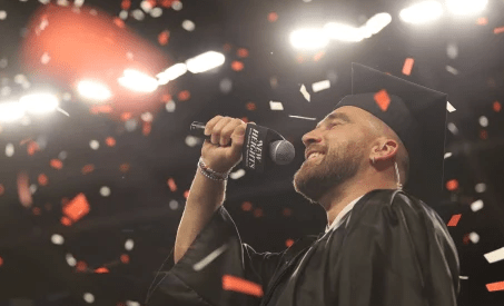 “Kelce Brothers Surprised with Long-Awaited Graduation Ceremony at University of Cincinnati”