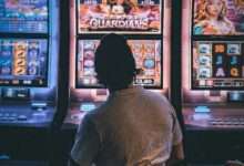 How online casinos operate and what players should know